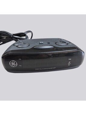 GE Black Digital Alarm Clock Radio Model 7-4837B  Works
